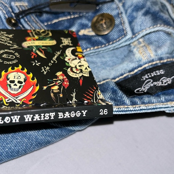Ed Hardy Low Waist & Baggy Painted Jeans Size 26 Women’s denim - Picture 6 of 8